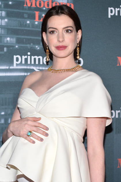 Top&nbsp;: Anne Hathaway et son look rayonnant