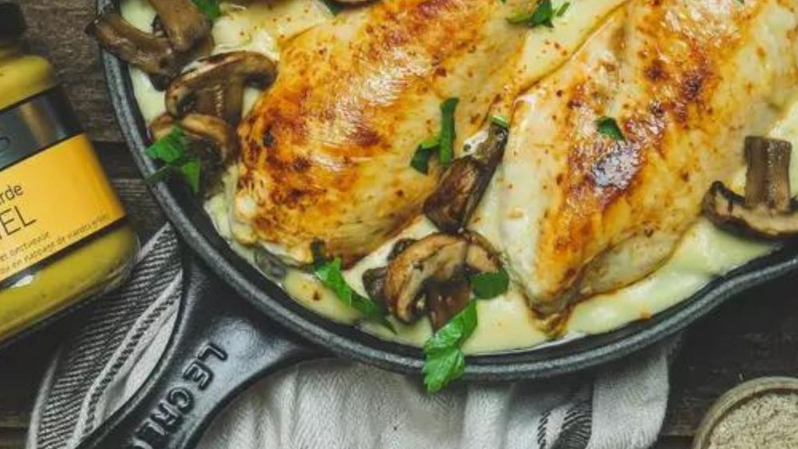 Escalopes de poulet à la suédoise, spaghetti et champignons