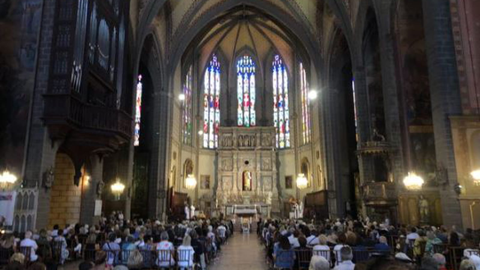 A l'intérieur de la cathédrale