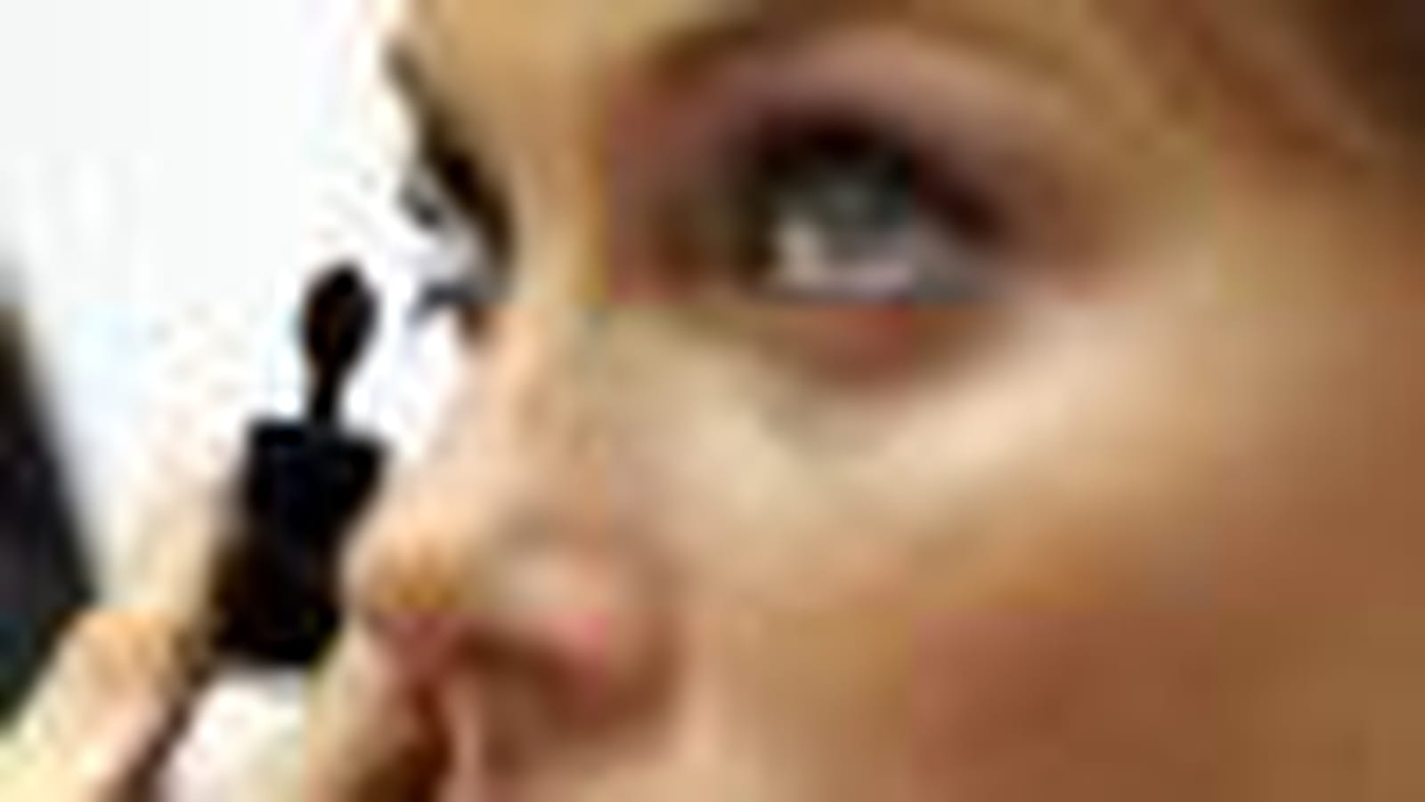 La pose du mascara