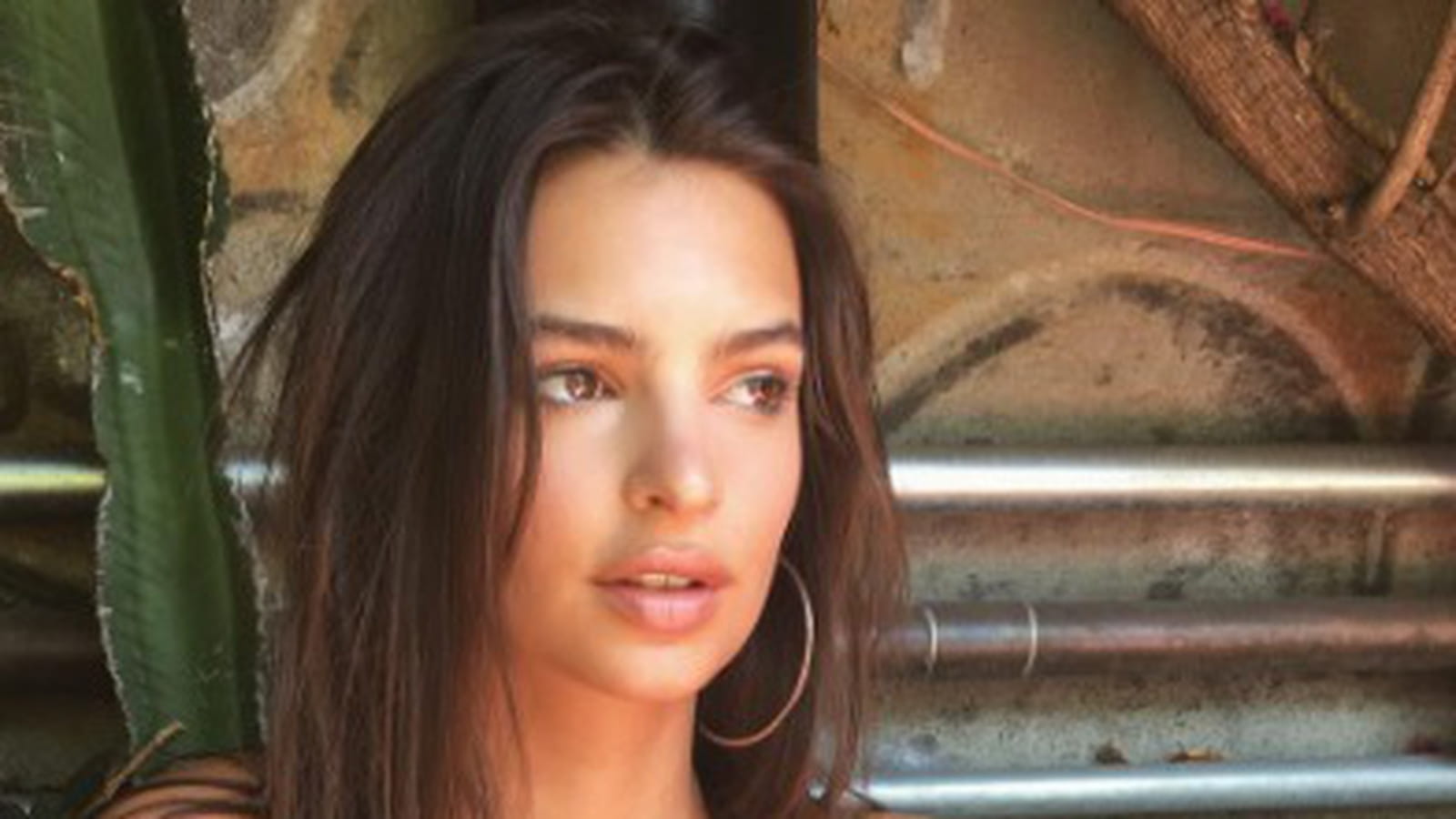 Emily Ratajkowski 