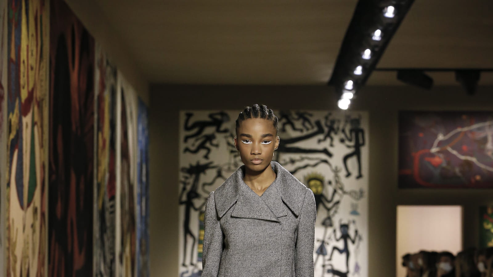 Look 28