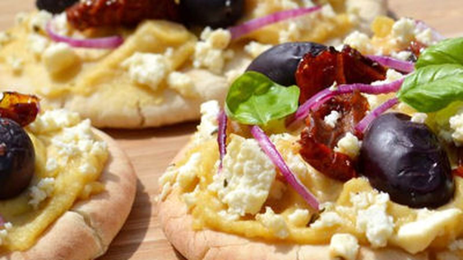 Pains pita à la grecque comme une pizza  