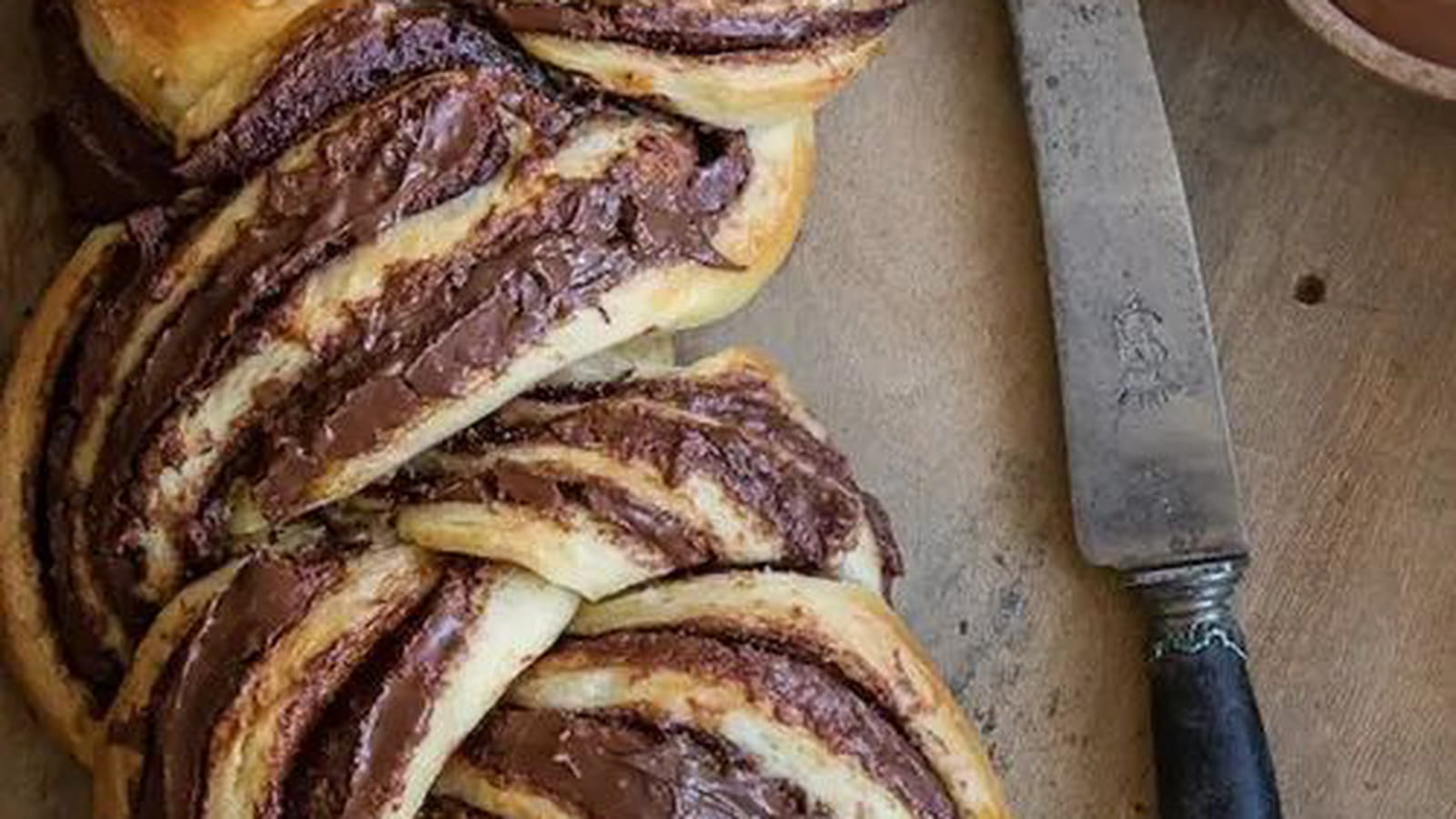 Brioche tressée à la pâte à tartiner
