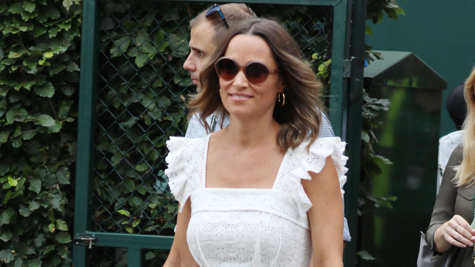 Une robe blanche très estivale