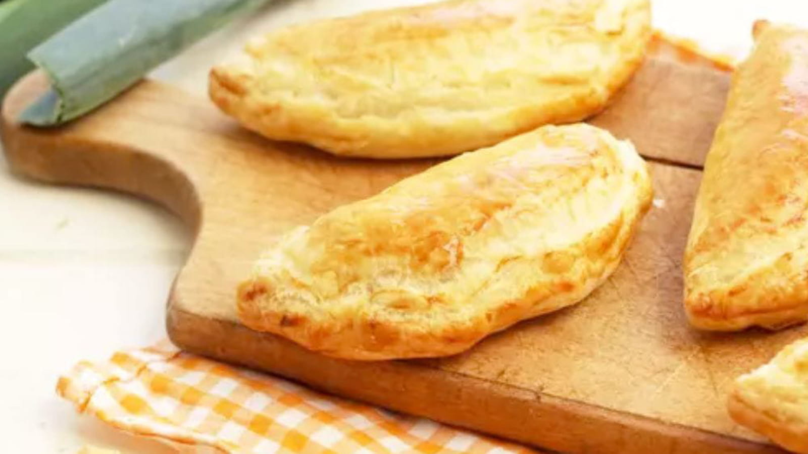 Chaussons aux poireaux et crevettes