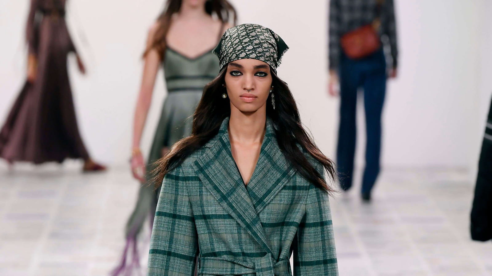 Look 75