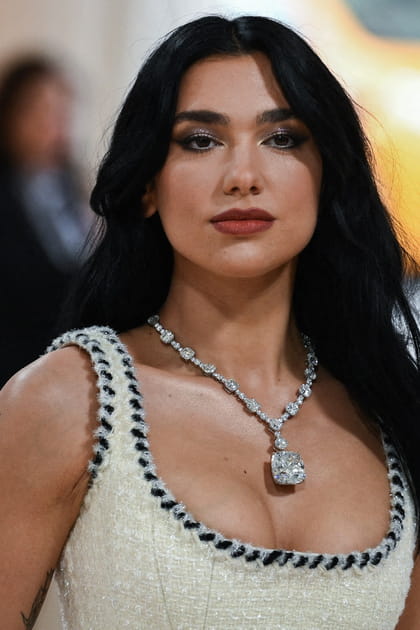 Frange de star&nbsp;: Dua Lipa sans frange