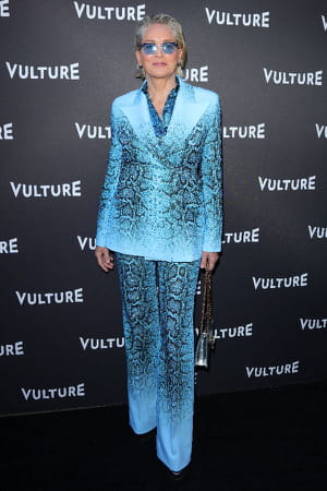 sharon-stone-costume-bleu