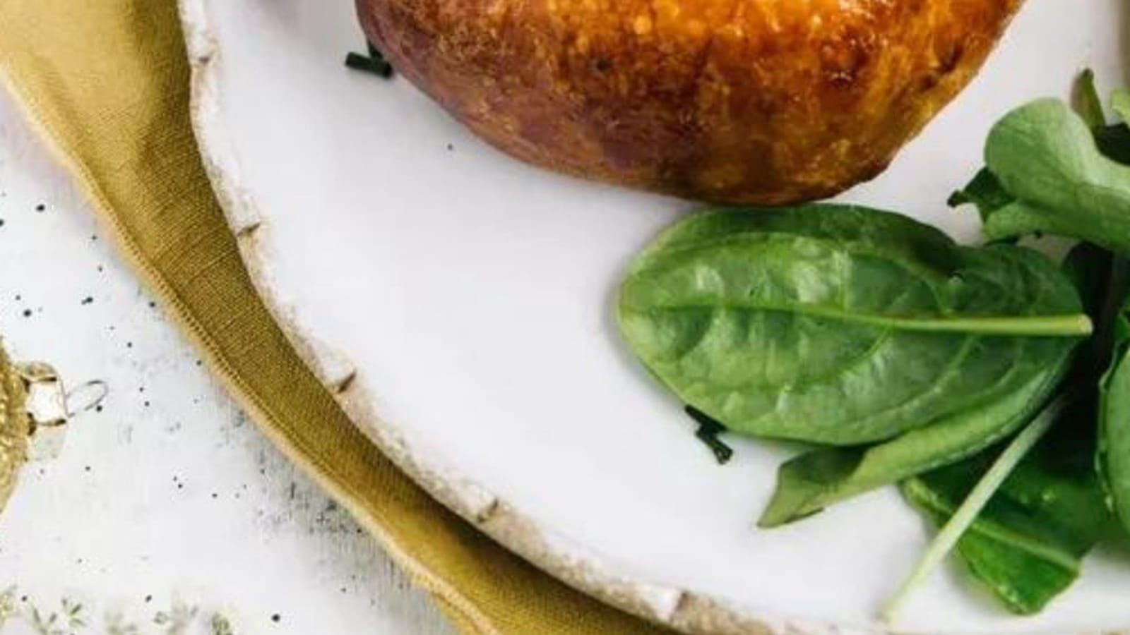 Oeufs en cocotte en brioche, crème et truffes