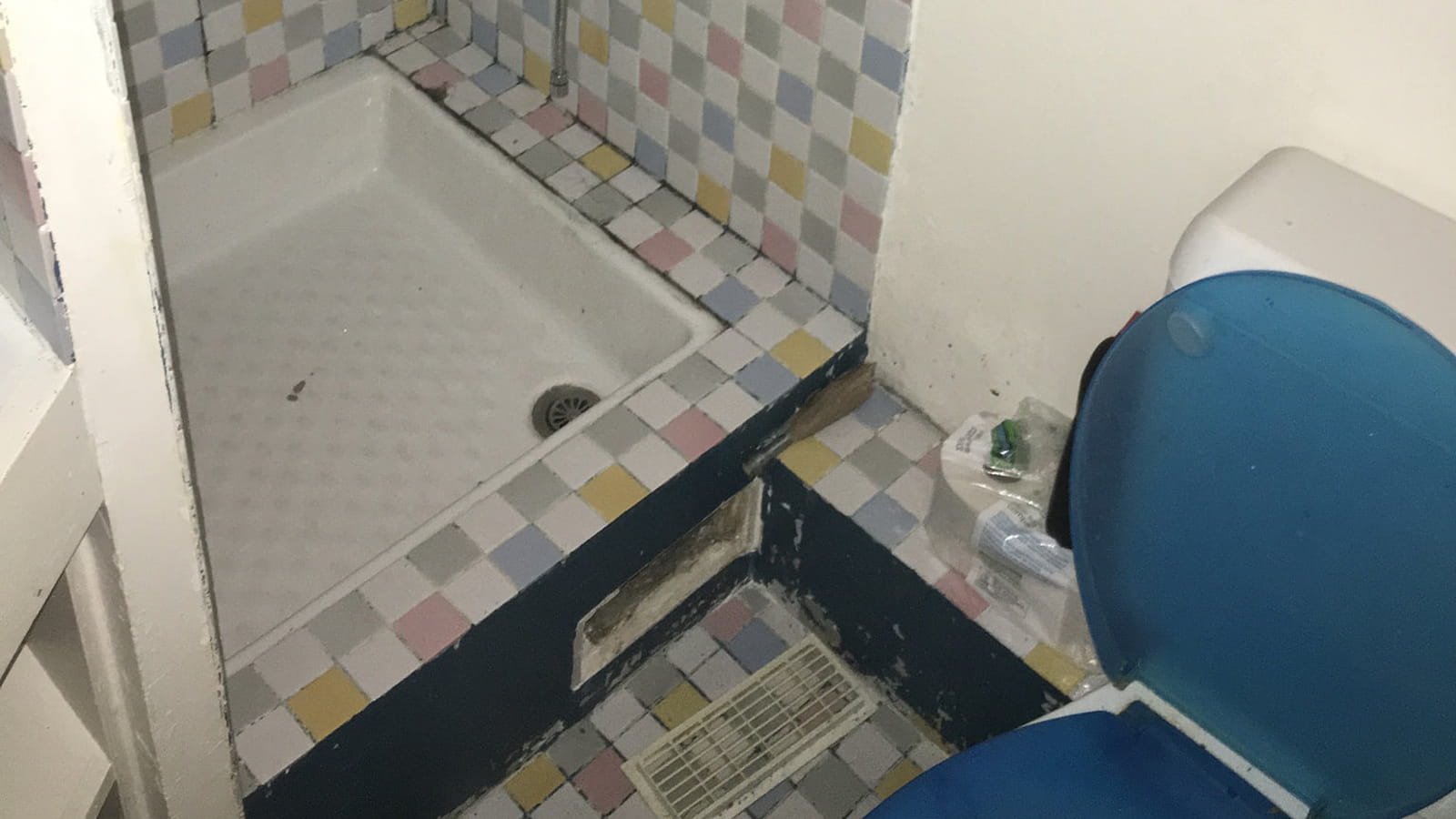 WC avant 