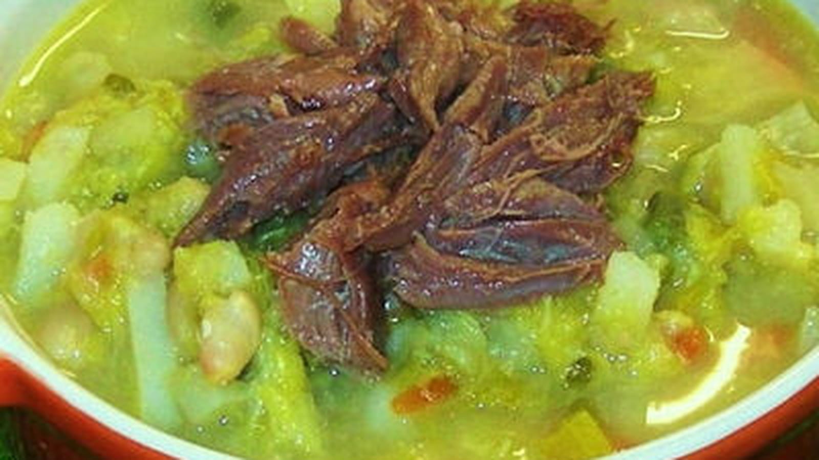 Garbure au confit de canard