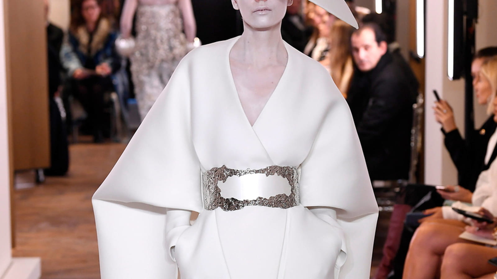 Look 3