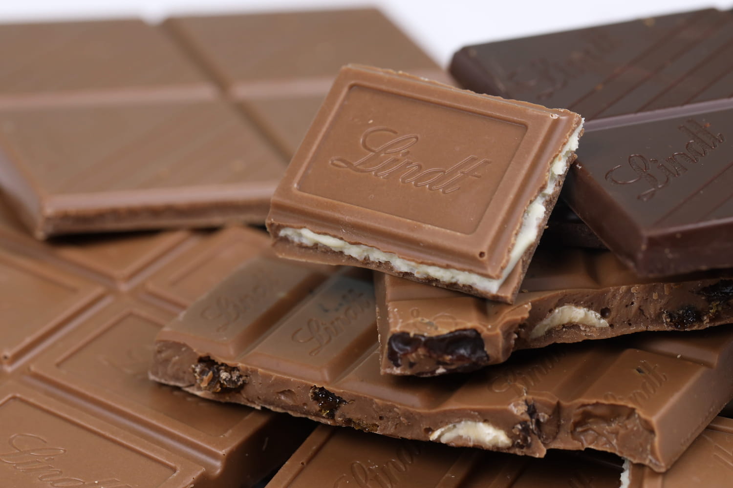 Noir ou lait : cette nouvelle tablette Lindt réconcilie enfin les amateurs de chocolat