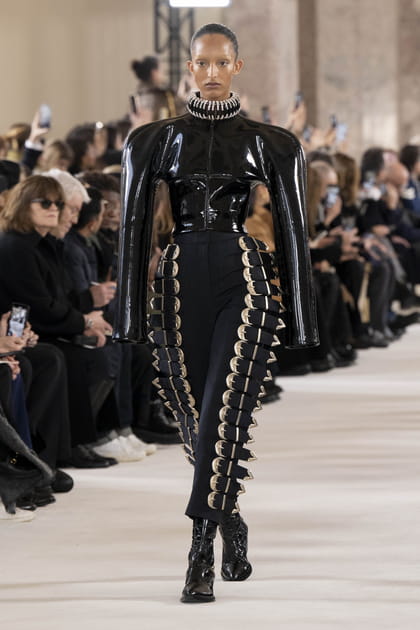Look 4 du défilé Schiaparelli haute couture printemps-été 2024