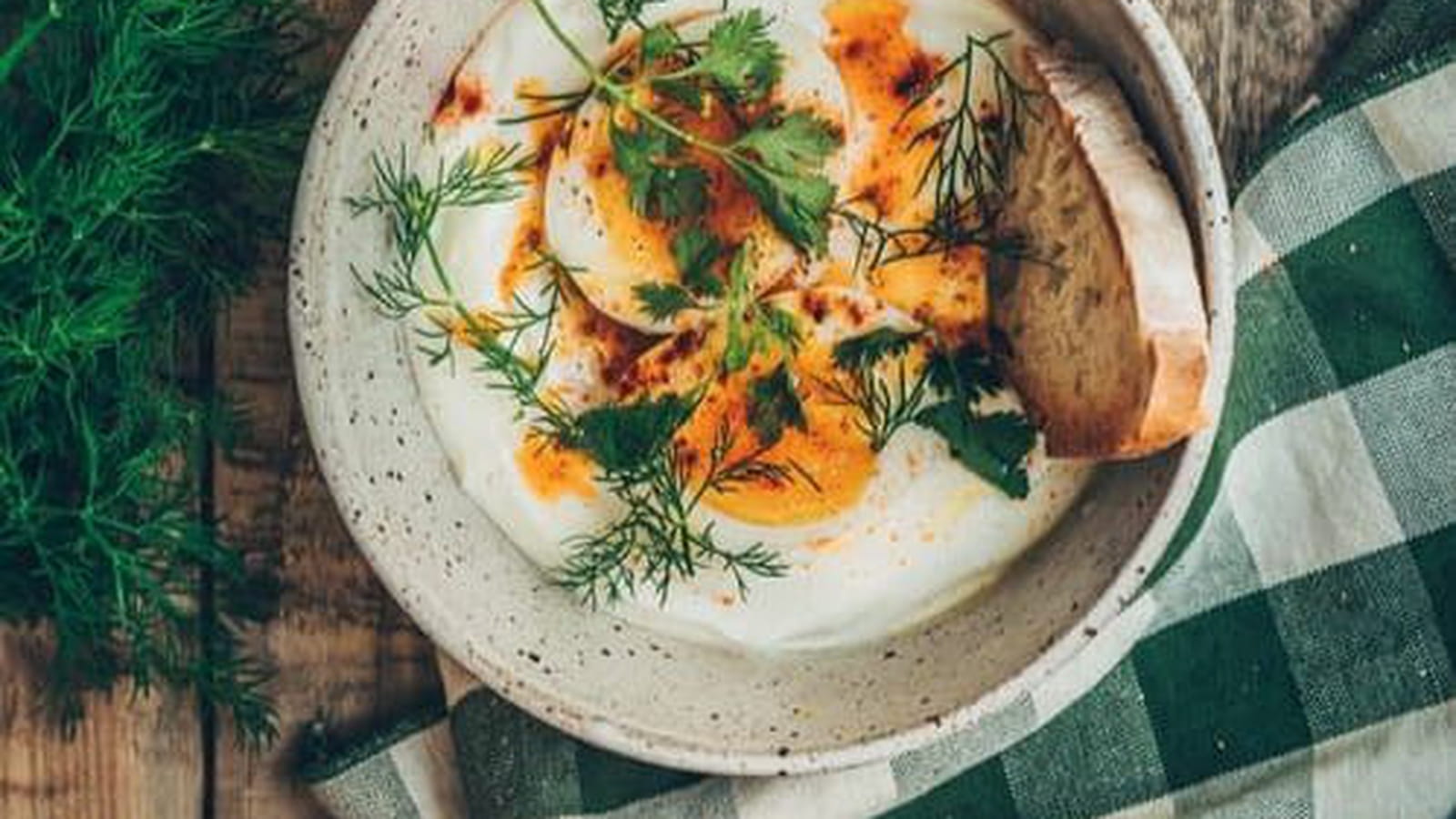 Bol au yaourt épicé façon turkish eggs