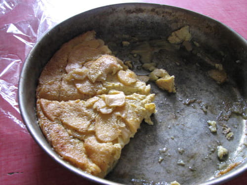 Clafoutis aux pommes et au beurre salé
