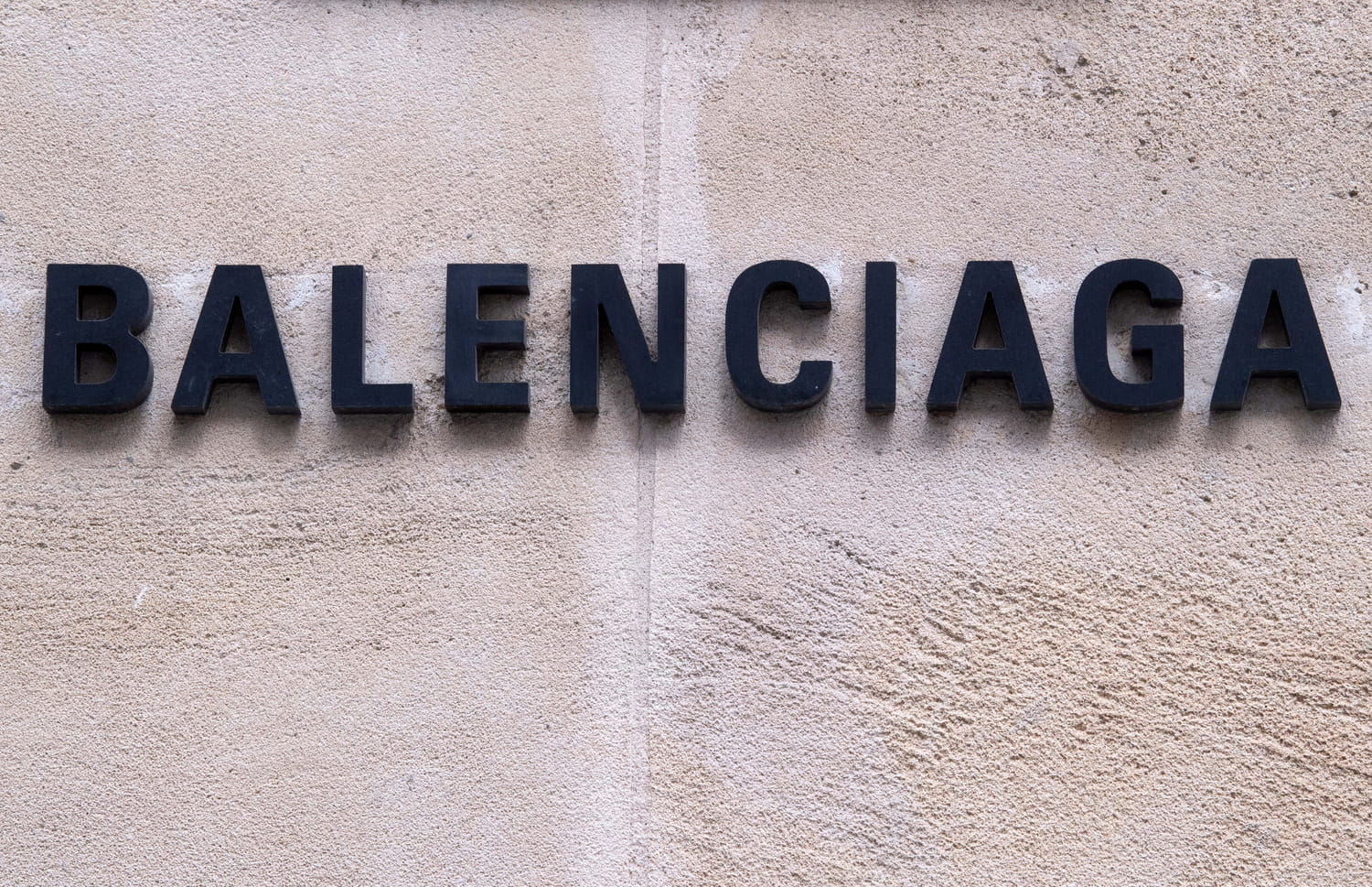 Balenciaga : défilés 2022, histoire, créateurs, collections