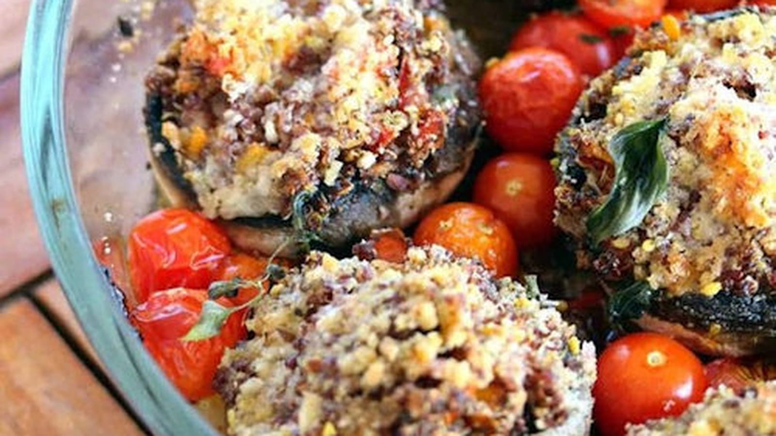 Champignons de Paris farcis au quinoa rouge bio