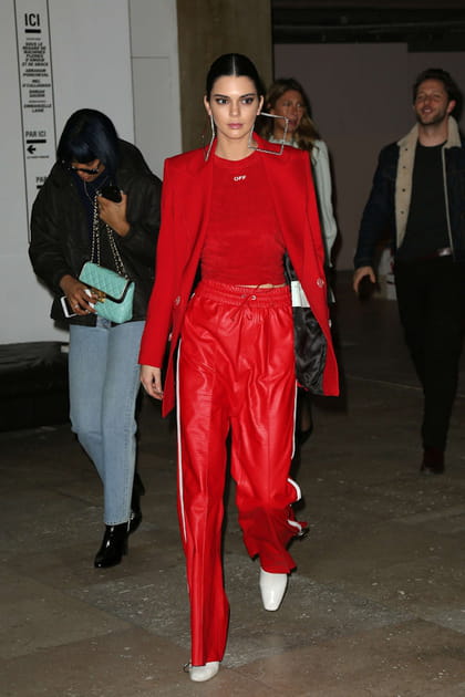 Kendall Jenner au d&eacute;fil&eacute; Off-White automne-hiver 2017-2018
