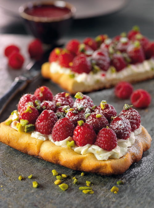 Tarte au mascarpone et aux framboises, coulis de fruits au vinaigre balsamique