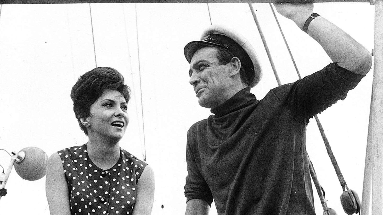 Avec Sean Connery, elle prend le large