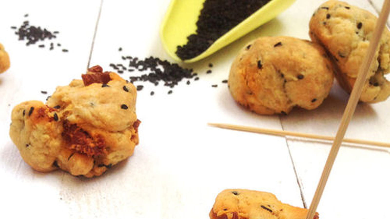 Cookies au sésame noir et chorizo