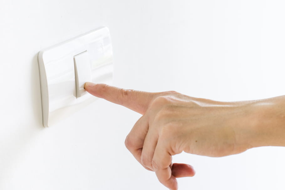 Quelle norme pour la hauteur des interrupteurs ?