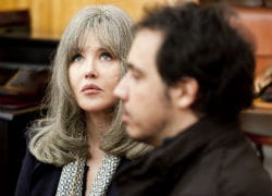 isabelle adjani david hansen chaussures