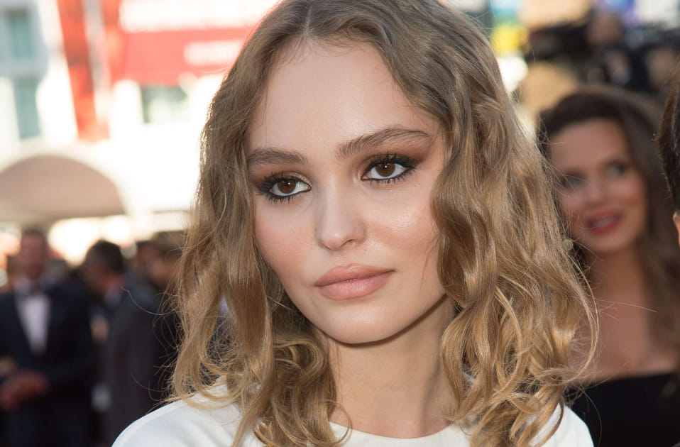 Le wavy flou de Lily-Rose Depp