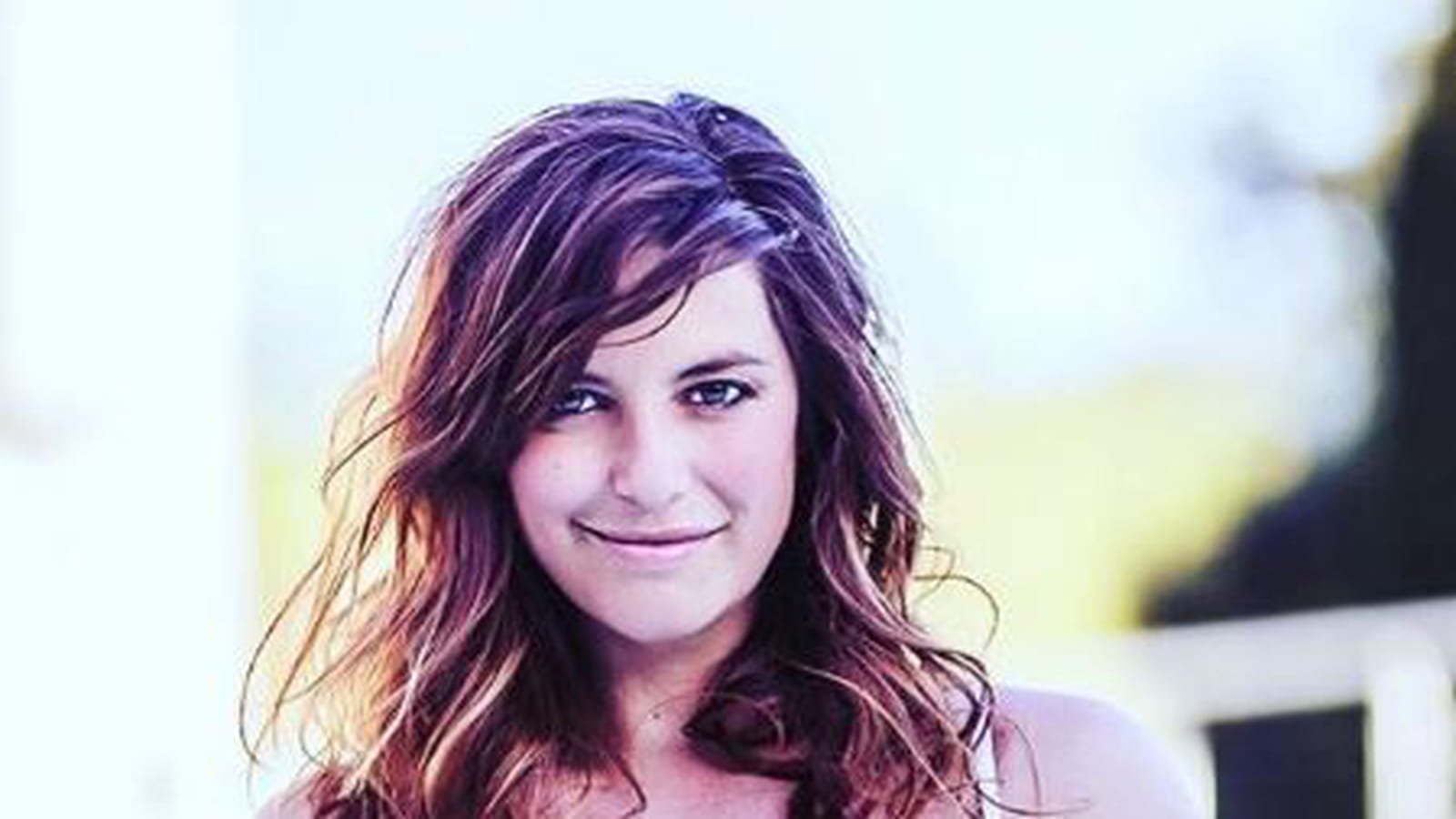  Laetitia Milot 