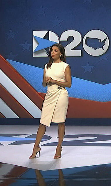 TOP&nbsp;: Eva Longoria en robe cr&egrave;me