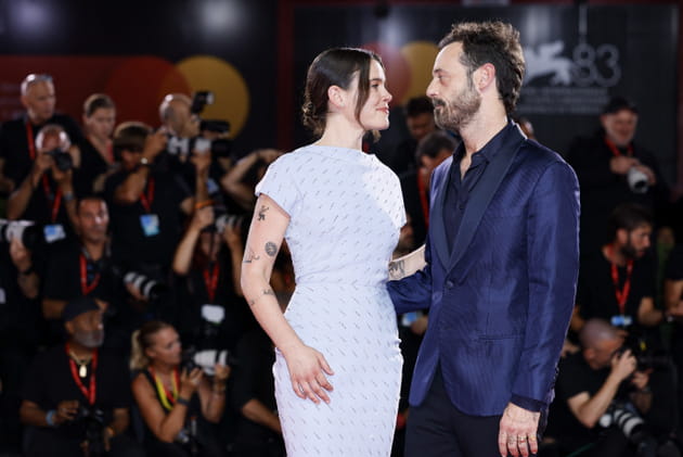 Scoot McNairy et Sosie Bacon posent &agrave; la Mostra de Venise 2026
