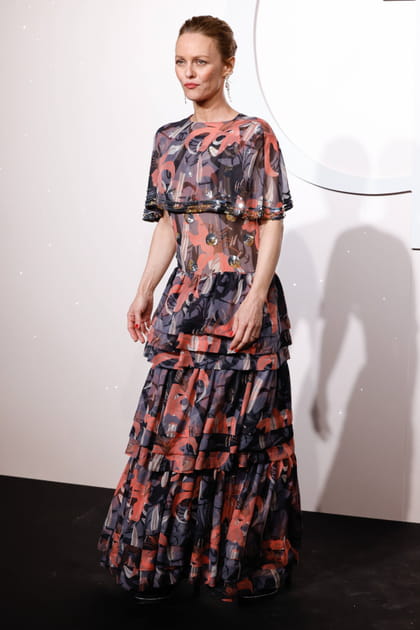 Apr&egrave;s&nbsp;: Vanessa Paradis &agrave; 50&nbsp;ans en robe longue fleurie