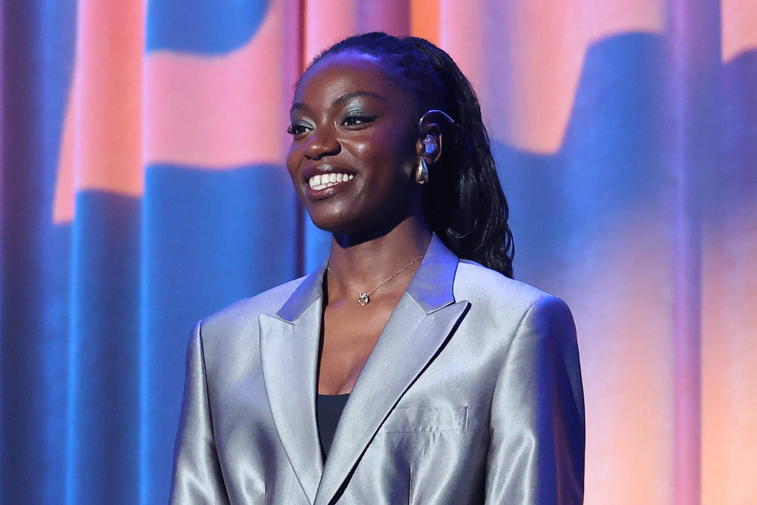 Where did the “Star Academy” candidate cut her teeth? Where did the “Star Academy” candidate cut her teeth?