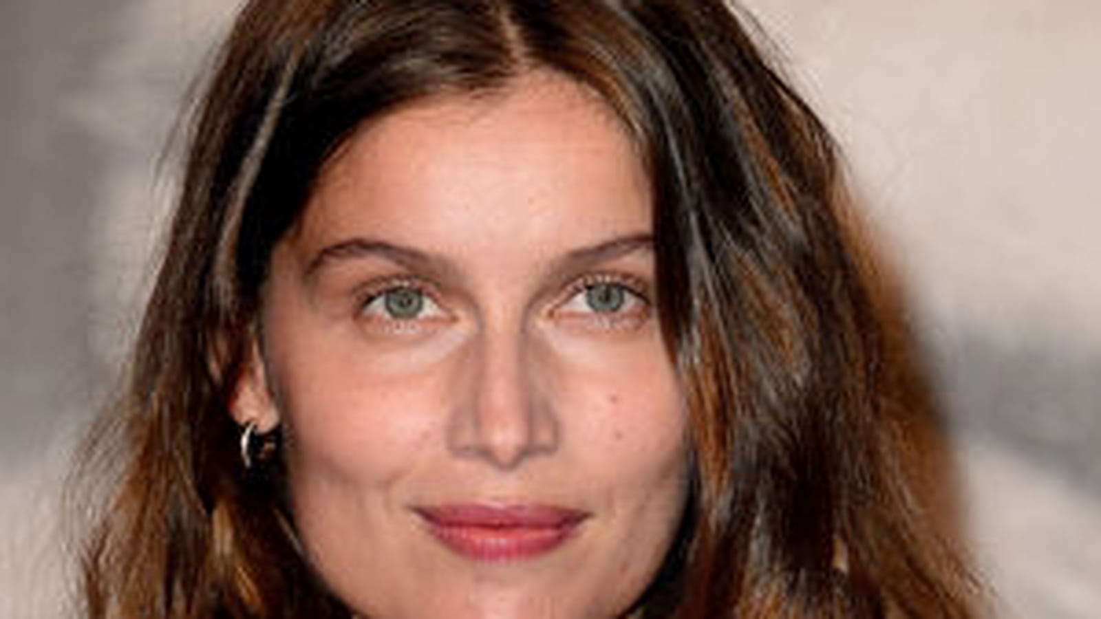 Laetitia Casta, cheveux longs 