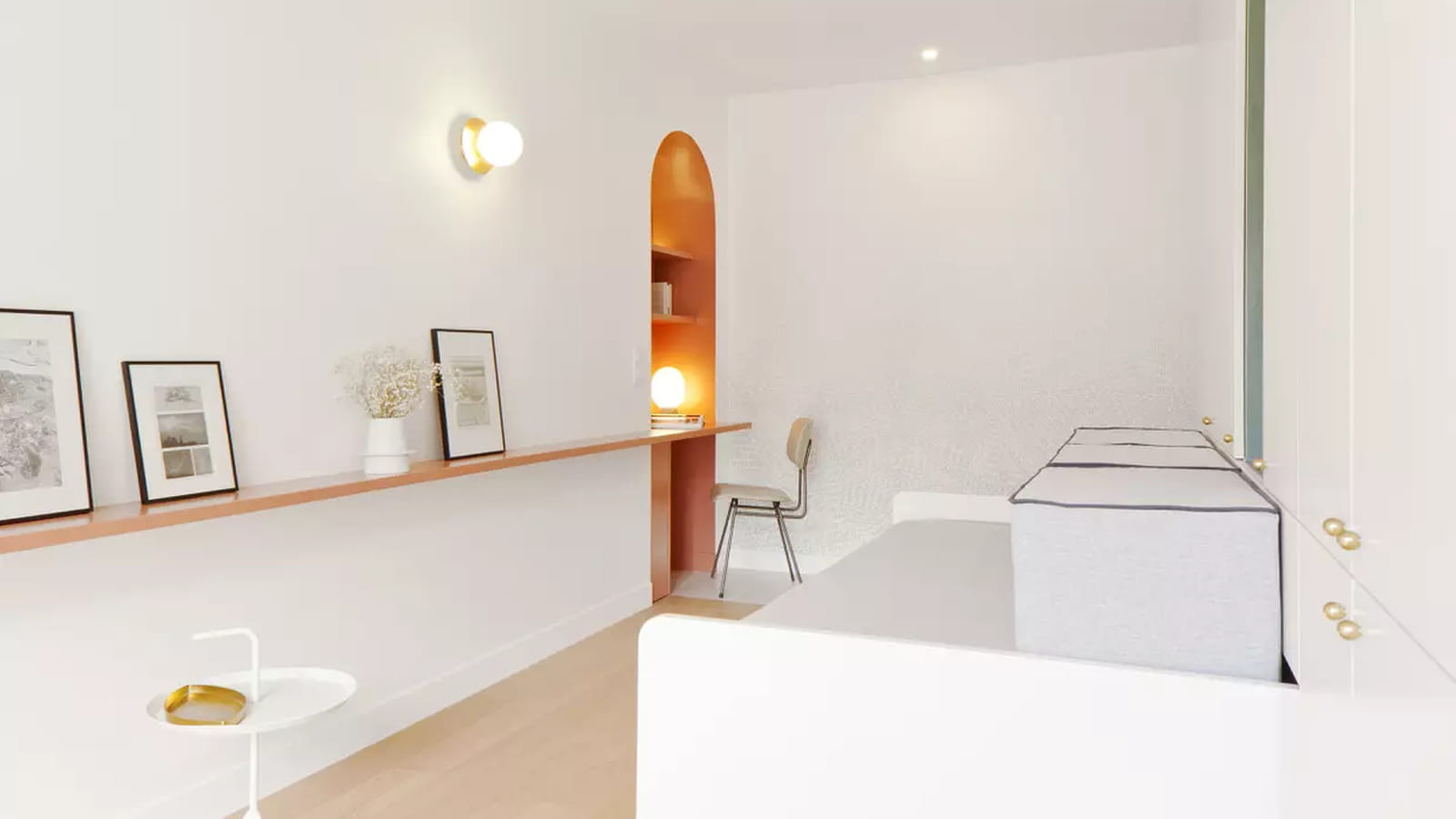Bureau dans la niche 