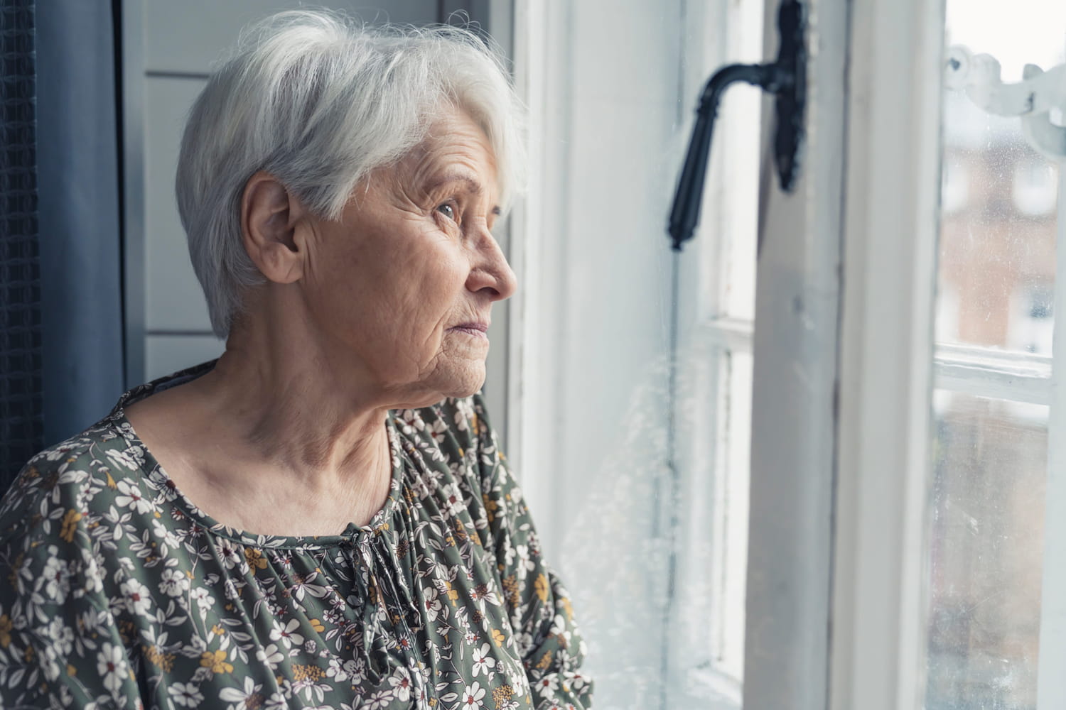 Why do older people like to look out the window so much, according to psychology? Why do older people like to look out the window so much, according to psychology?