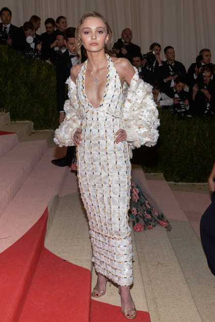 Lily-Rose Depp au Met Gala 2016