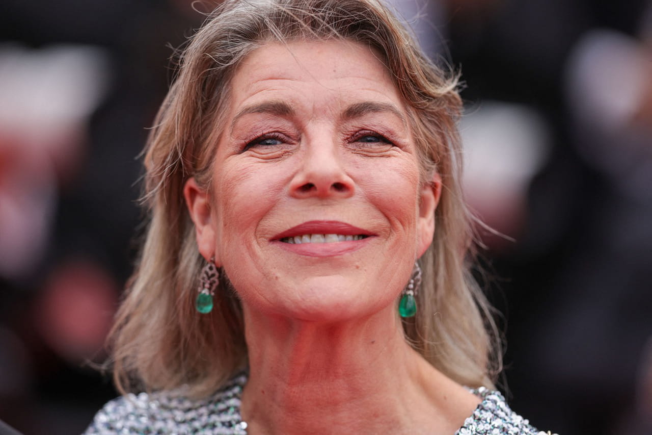 Ã€ 68Â ans, Caroline de Monaco fait des infidÃ©litÃ©s Ã  Chanel avec son look 100%...