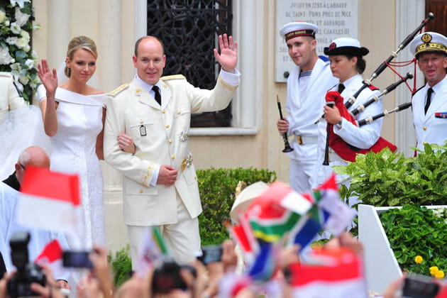 Albert et Charl&egrave;ne de Monaco, accueillis en grande pompe apr&egrave;s leur mariage religieux
