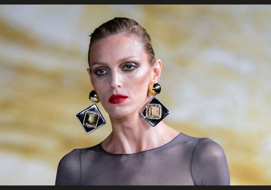 Les l&egrave;vres rouges de Saint Laurent