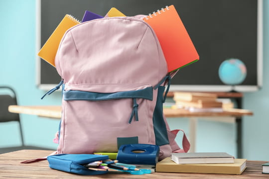 Allocation rentr&eacute;e scolaire 2025&nbsp;: versement en ao&ucirc;t, pour qui, quels montants&nbsp;?