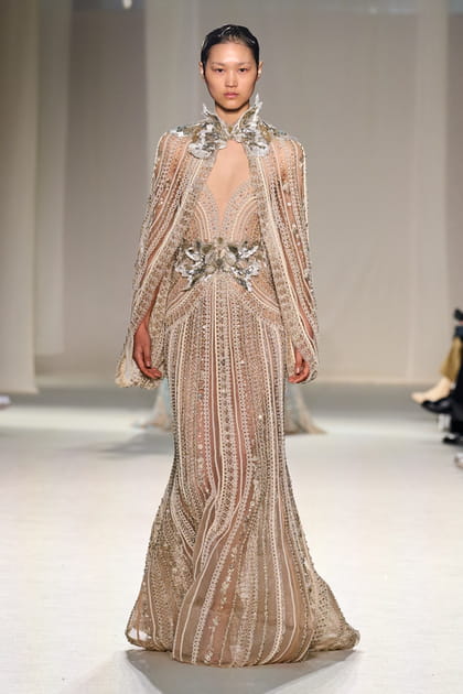 Look 54&nbsp;du d&eacute;fil&eacute; Elie Saab