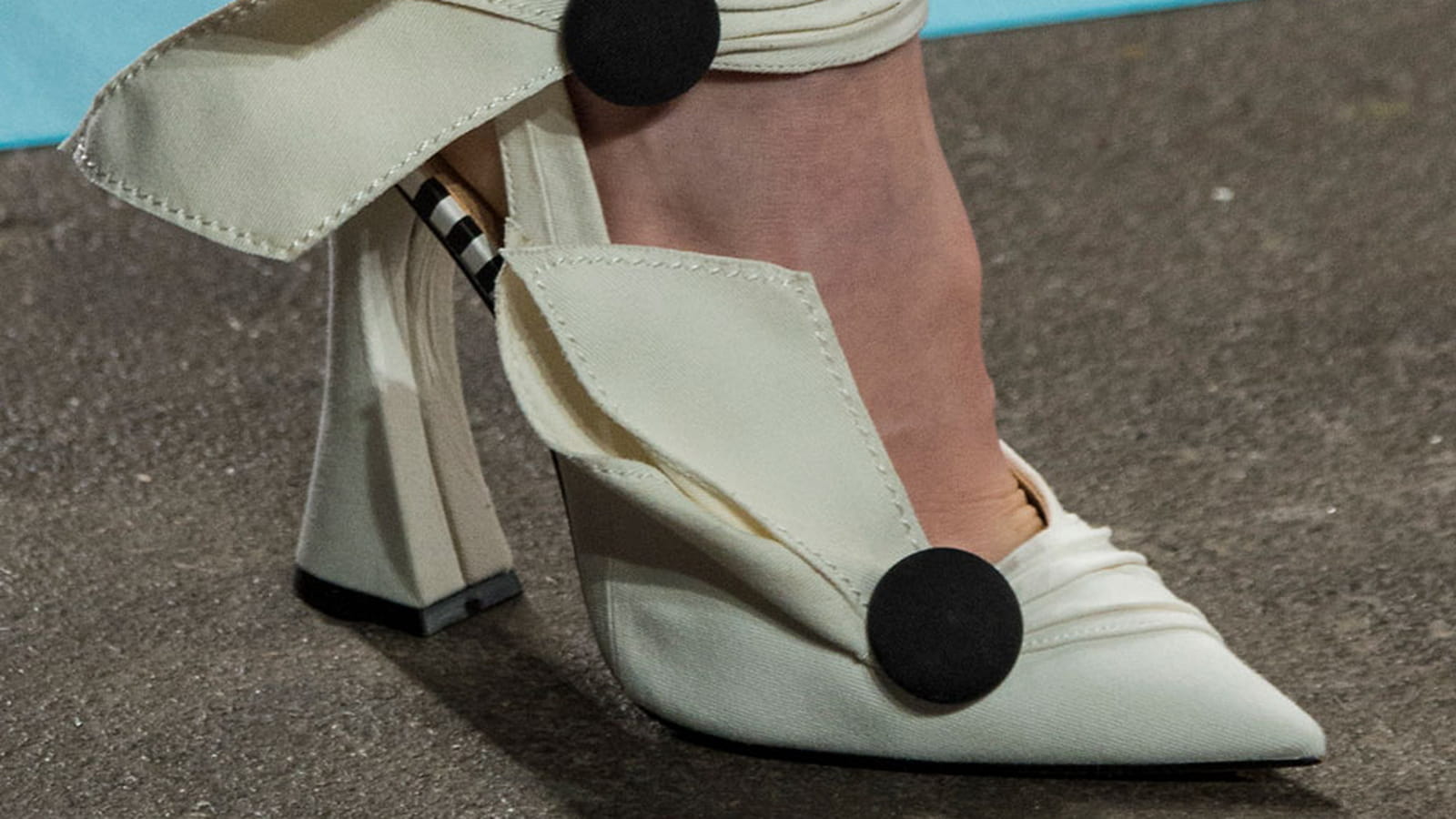 Sandales drapées Christian Siriano Siriano