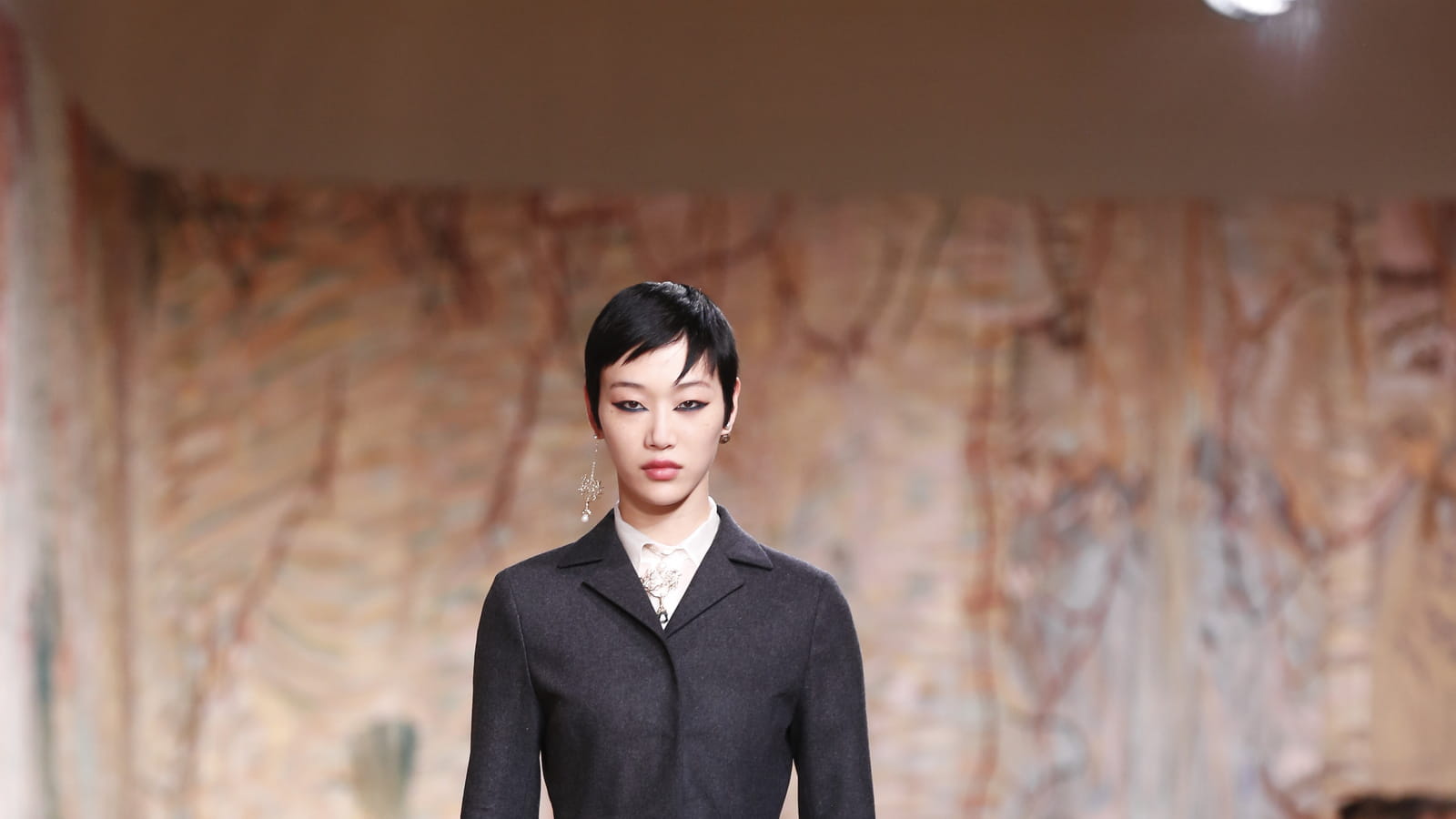 Look 11