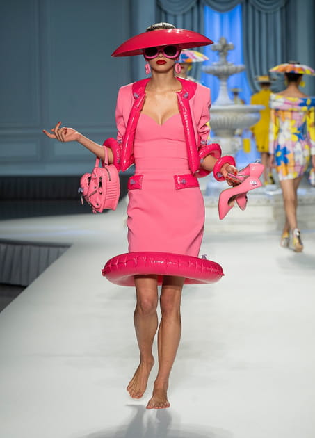 Look 35&nbsp;du d&eacute;fil&eacute; Moschino