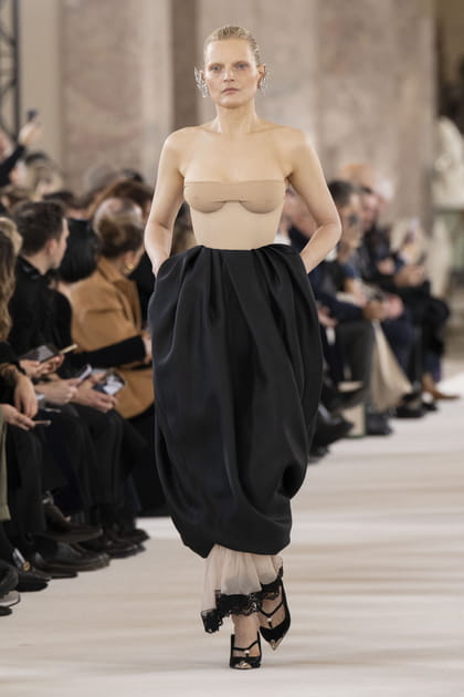 Look 11 du défilé Schiaparelli haute couture printemps-été 2024