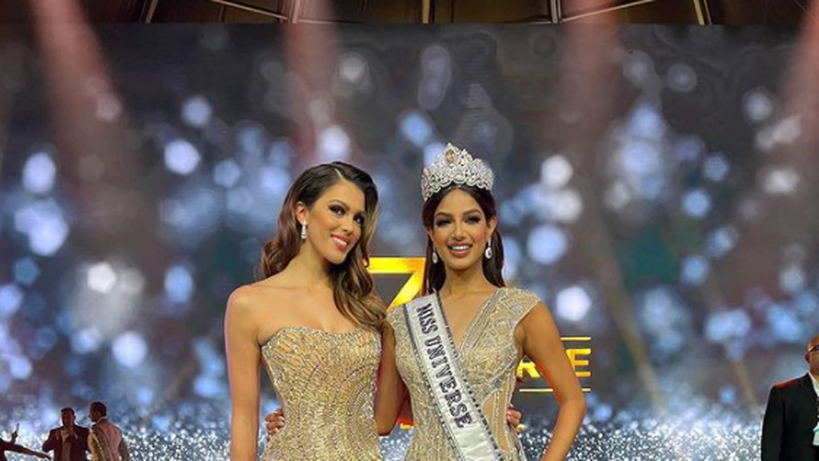 Iris Mittenaere et Harnaaz Sandhu