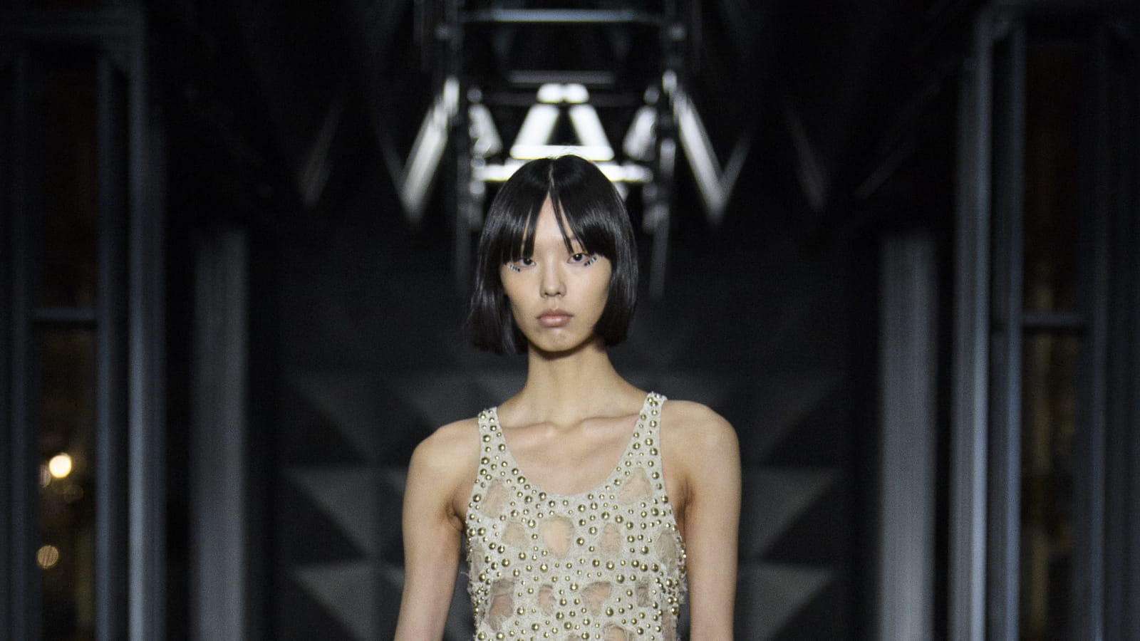 Look 3